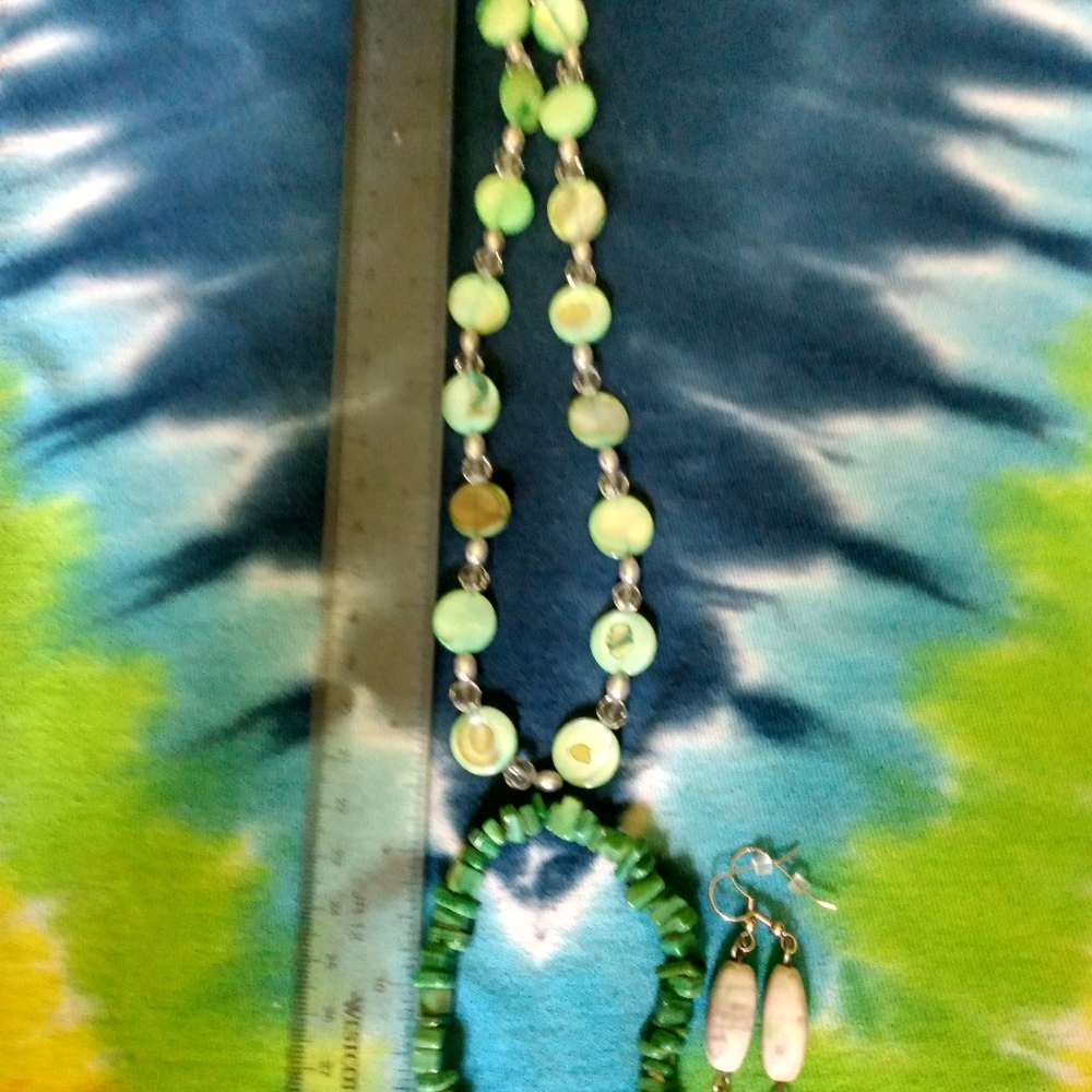 8" Handmade polished shell and Jade quartz set